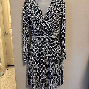 Vineyard Vines Black and White Chevron Dress